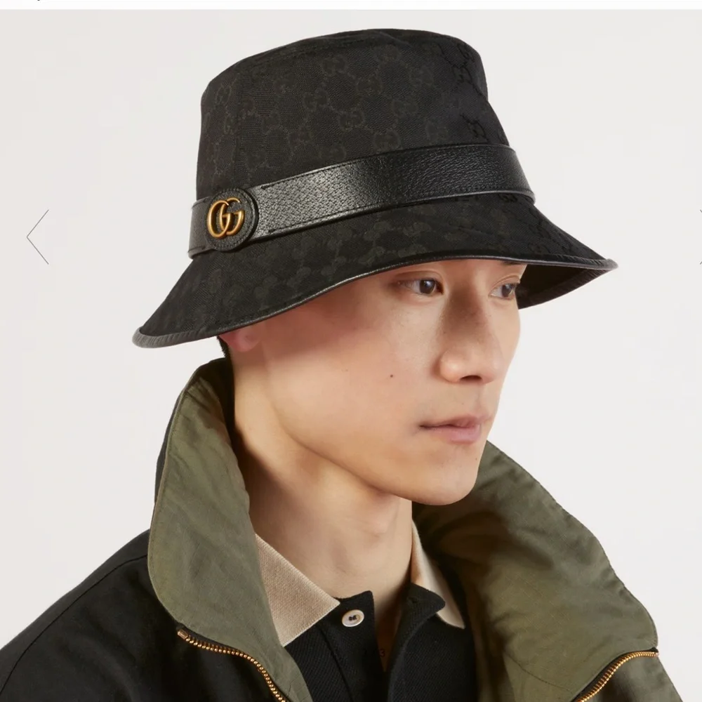 GUCCI GG CANVAS BUCKET HAT WITH DOUBLE G